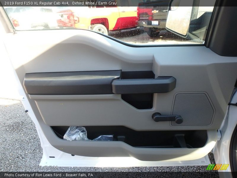 Door Panel of 2019 F150 XL Regular Cab 4x4