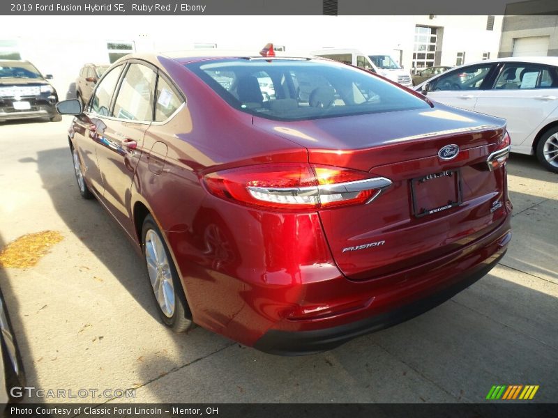 Ruby Red / Ebony 2019 Ford Fusion Hybrid SE