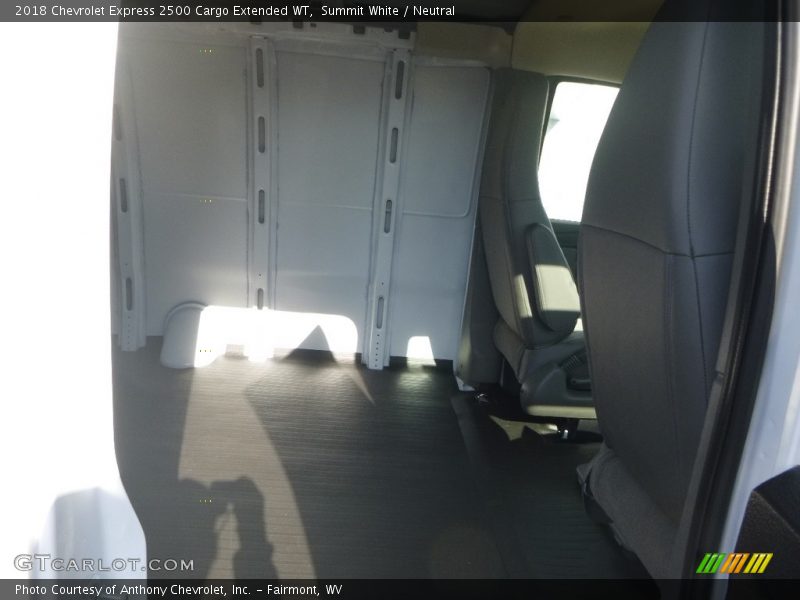 Summit White / Neutral 2018 Chevrolet Express 2500 Cargo Extended WT