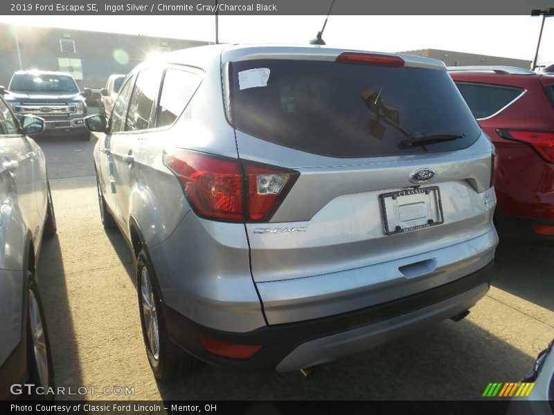 Ingot Silver / Chromite Gray/Charcoal Black 2019 Ford Escape SE