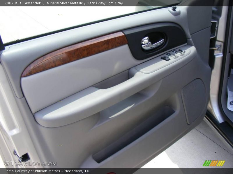 Mineral Silver Metallic / Dark Gray/Light Gray 2007 Isuzu Ascender S