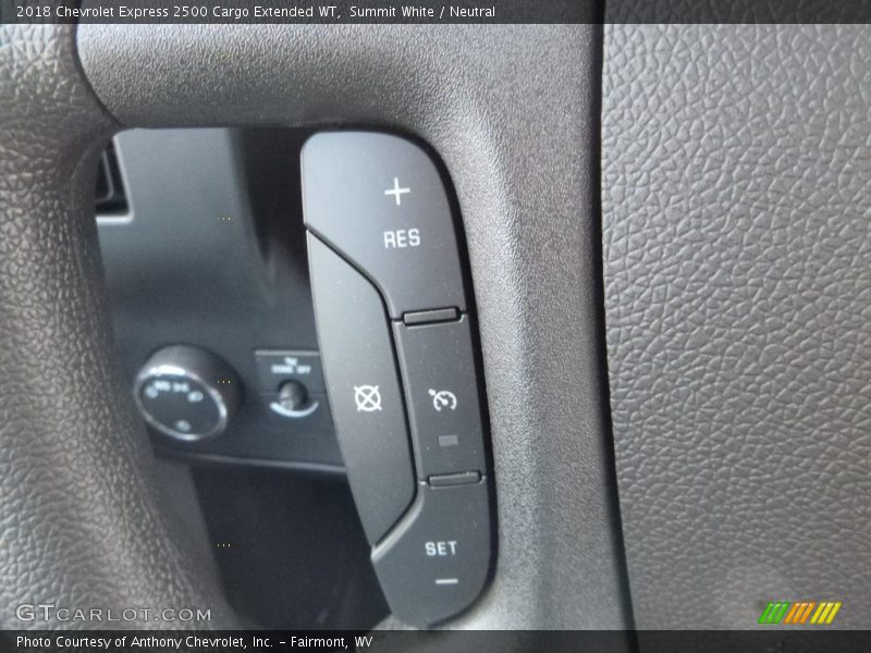 Summit White / Neutral 2018 Chevrolet Express 2500 Cargo Extended WT