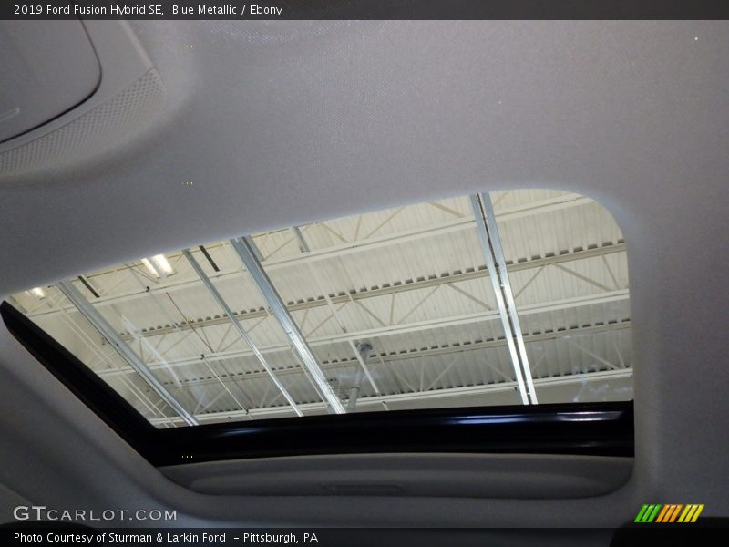 Sunroof of 2019 Fusion Hybrid SE