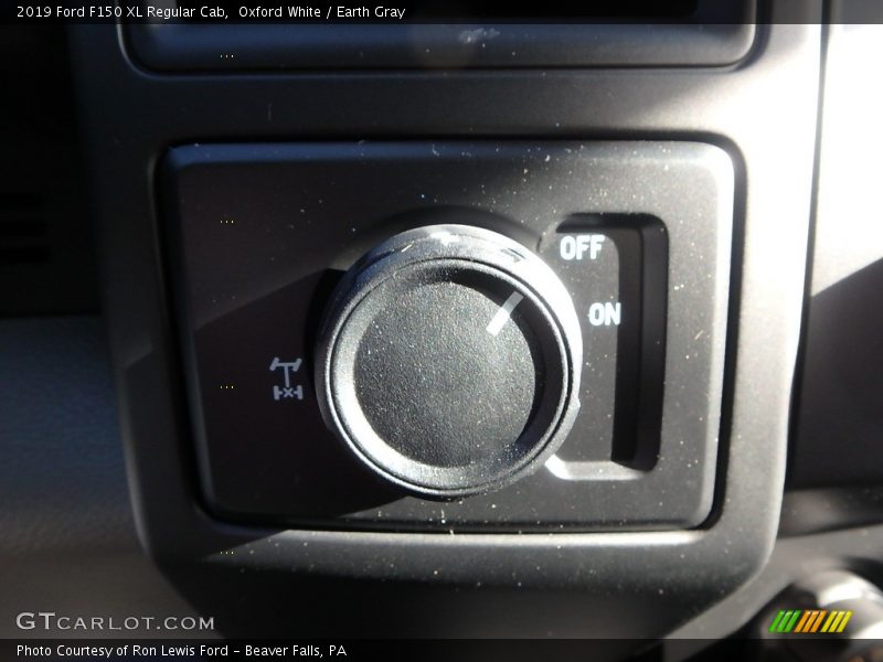 Oxford White / Earth Gray 2019 Ford F150 XL Regular Cab