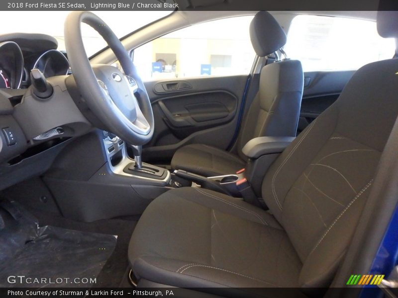 Lightning Blue / Charcoal Black 2018 Ford Fiesta SE Sedan