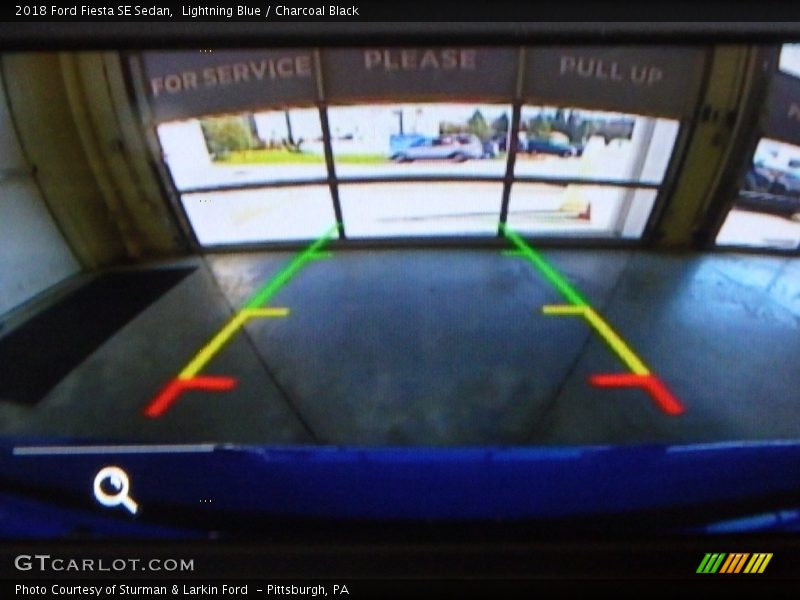 Lightning Blue / Charcoal Black 2018 Ford Fiesta SE Sedan