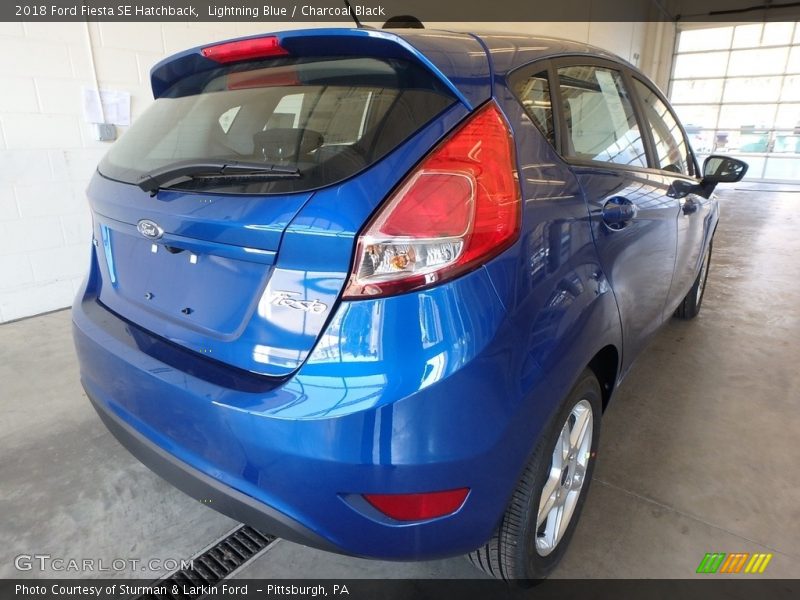 Lightning Blue / Charcoal Black 2018 Ford Fiesta SE Hatchback