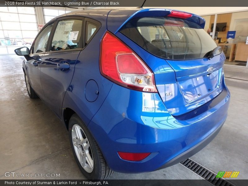 Lightning Blue / Charcoal Black 2018 Ford Fiesta SE Hatchback