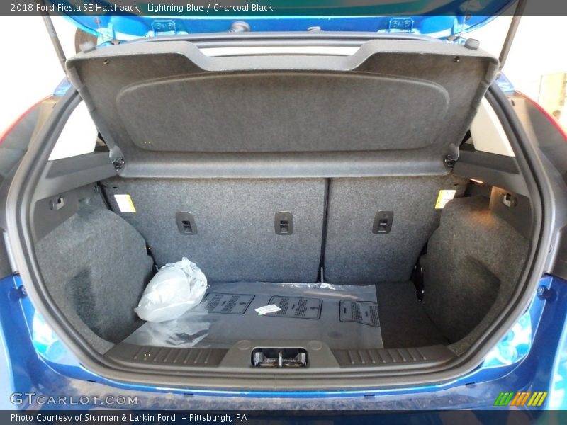 Lightning Blue / Charcoal Black 2018 Ford Fiesta SE Hatchback