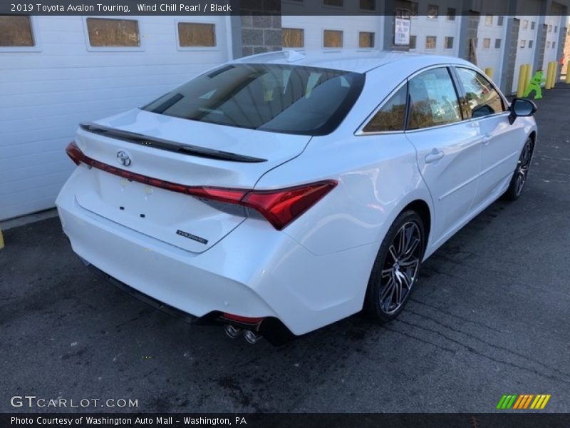 Wind Chill Pearl / Black 2019 Toyota Avalon Touring