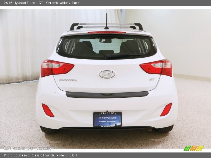 Ceramic White / Black 2016 Hyundai Elantra GT