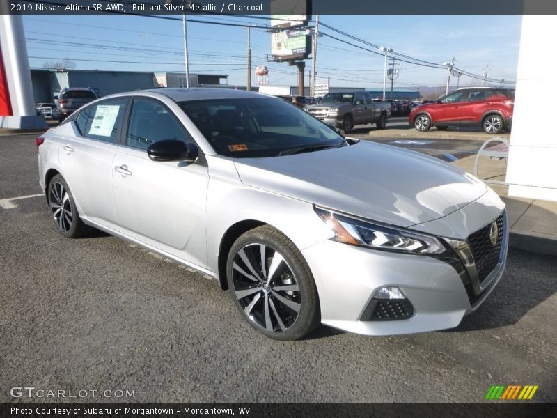 Front 3/4 View of 2019 Altima SR AWD