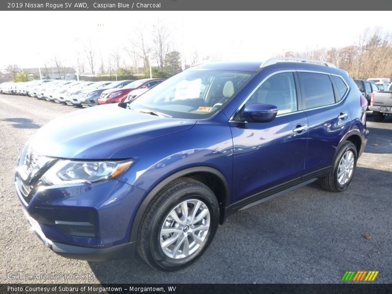 Front 3/4 View of 2019 Rogue SV AWD