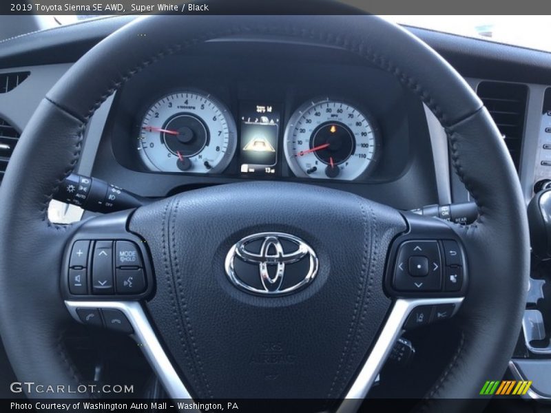  2019 Sienna SE AWD Steering Wheel