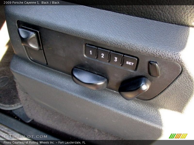 Controls of 2009 Cayenne S