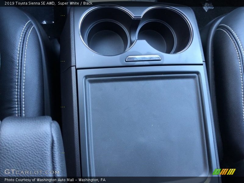 Super White / Black 2019 Toyota Sienna SE AWD