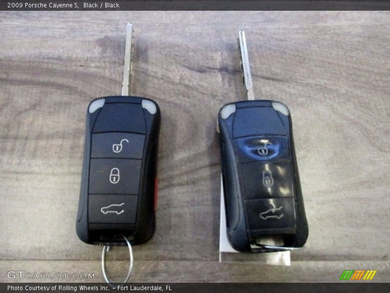 Keys of 2009 Cayenne S
