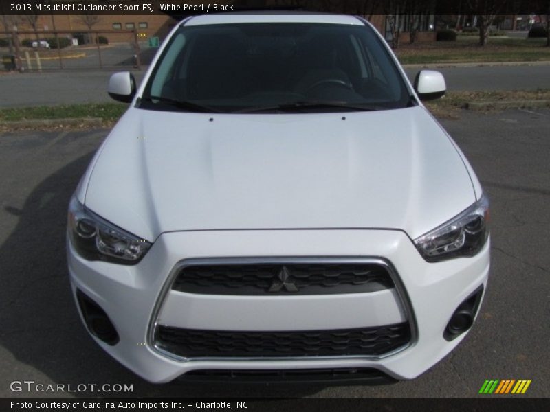 White Pearl / Black 2013 Mitsubishi Outlander Sport ES