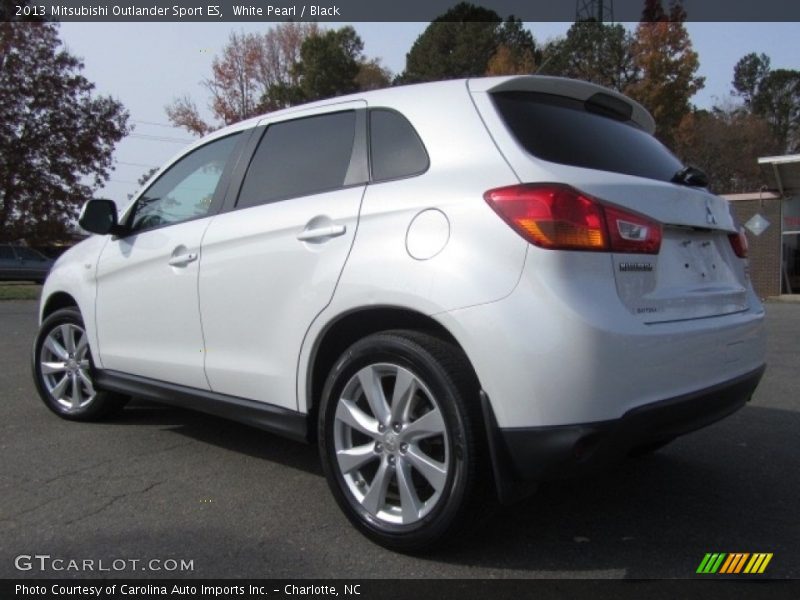 White Pearl / Black 2013 Mitsubishi Outlander Sport ES