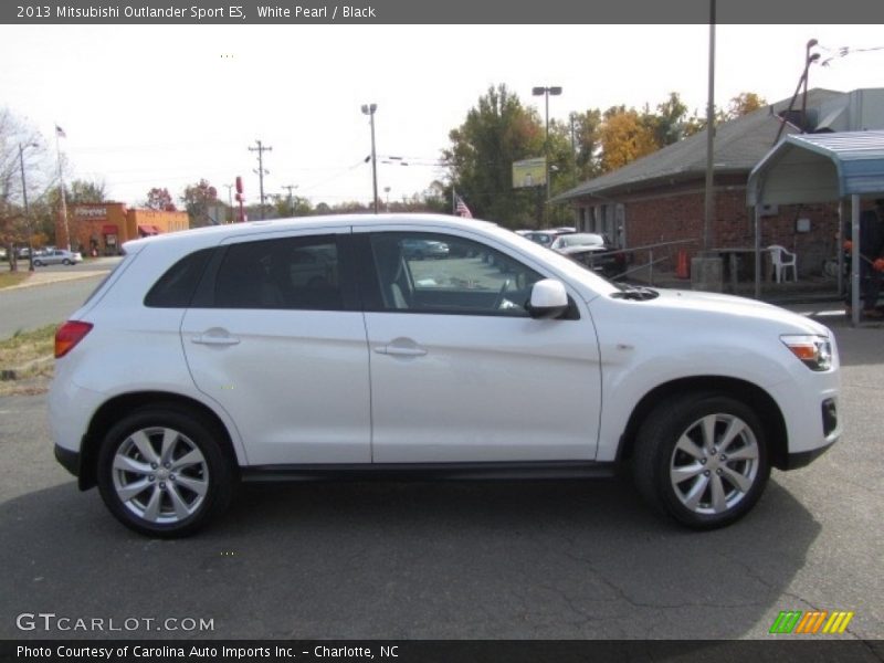 White Pearl / Black 2013 Mitsubishi Outlander Sport ES