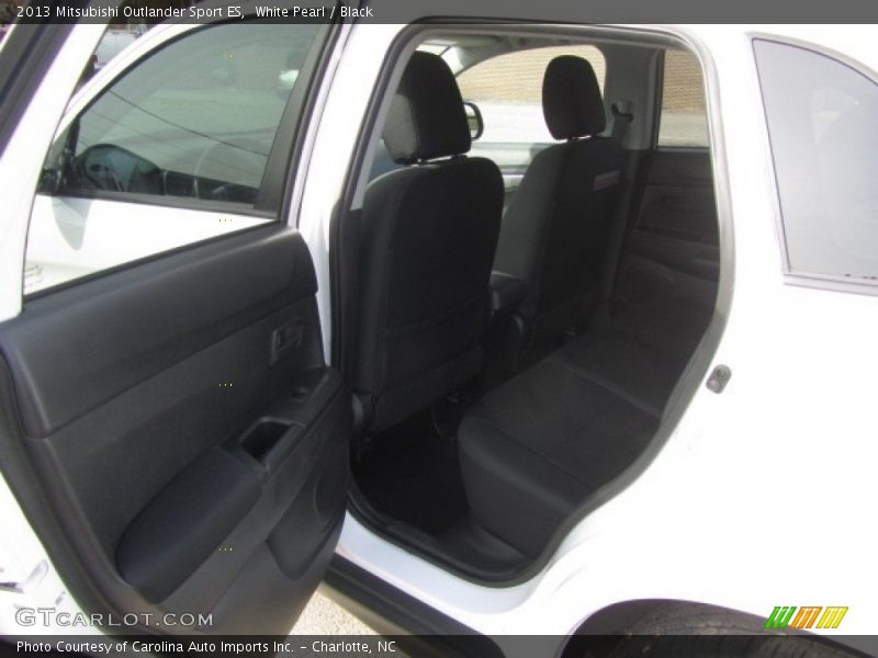 White Pearl / Black 2013 Mitsubishi Outlander Sport ES