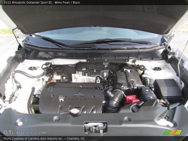 White Pearl / Black 2013 Mitsubishi Outlander Sport ES
