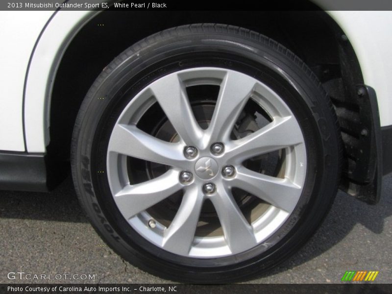 White Pearl / Black 2013 Mitsubishi Outlander Sport ES