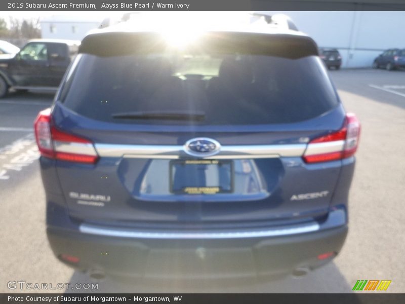 Abyss Blue Pearl / Warm Ivory 2019 Subaru Ascent Premium