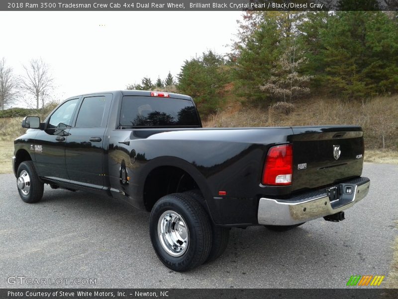 Brilliant Black Crystal Pearl / Black/Diesel Gray 2018 Ram 3500 Tradesman Crew Cab 4x4 Dual Rear Wheel