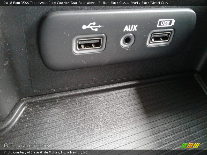 Brilliant Black Crystal Pearl / Black/Diesel Gray 2018 Ram 3500 Tradesman Crew Cab 4x4 Dual Rear Wheel
