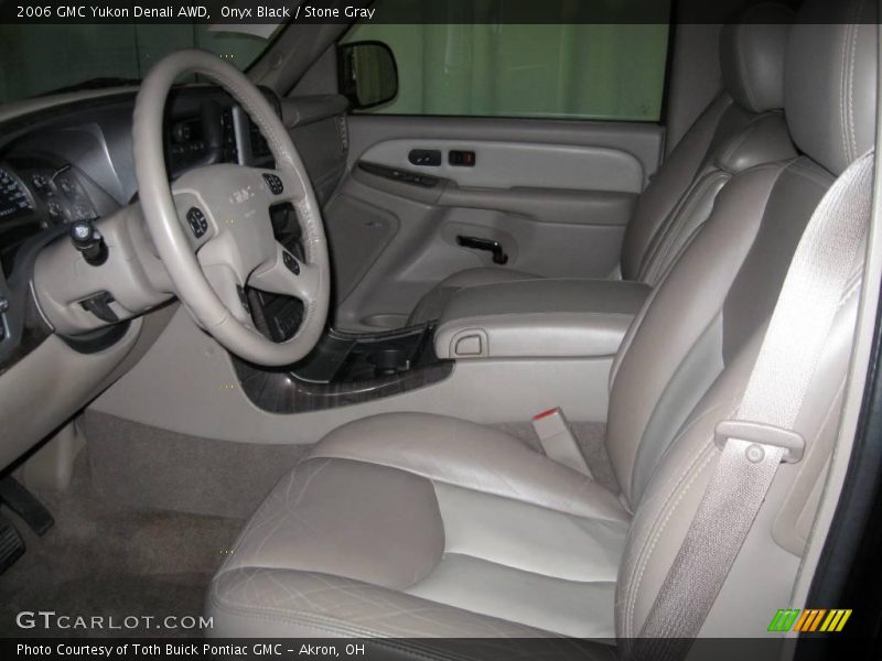 Onyx Black / Stone Gray 2006 GMC Yukon Denali AWD