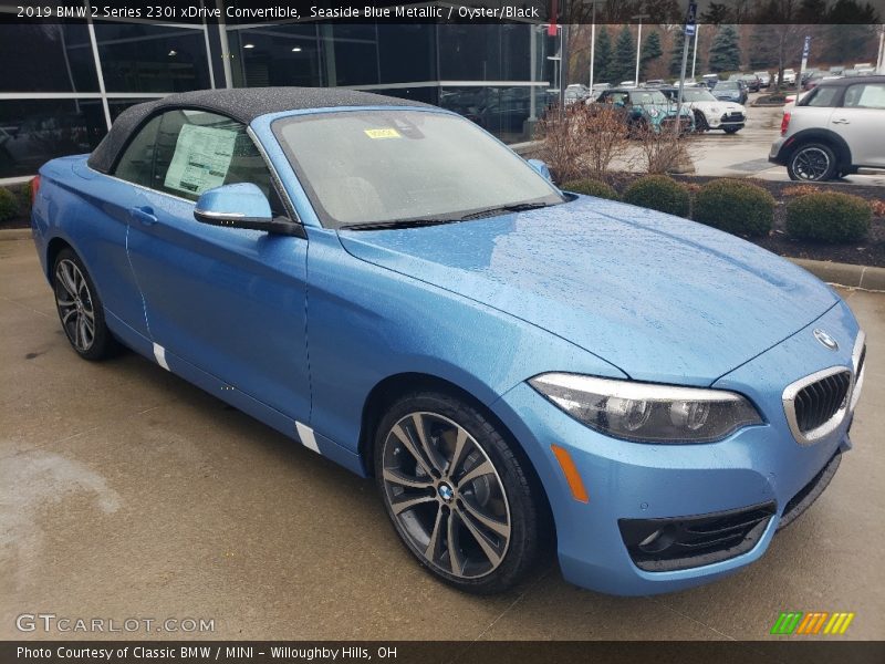Front 3/4 View of 2019 2 Series 230i xDrive Convertible