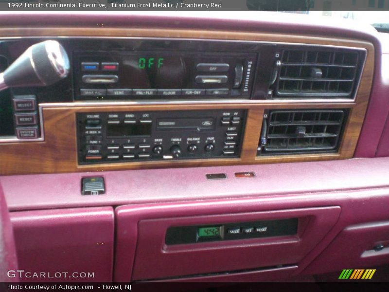 Titanium Frost Metallic / Cranberry Red 1992 Lincoln Continental Executive