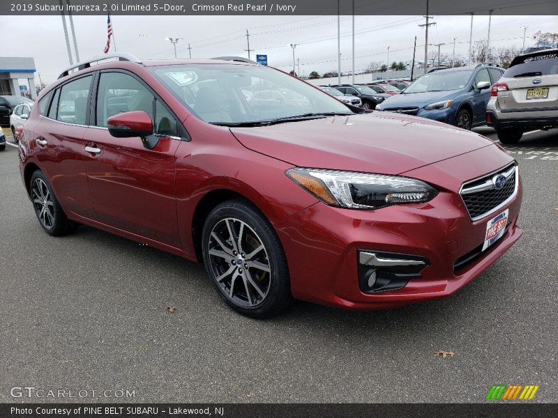 Front 3/4 View of 2019 Impreza 2.0i Limited 5-Door