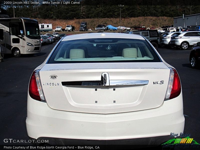 White Suede / Light Camel 2009 Lincoln MKS Sedan