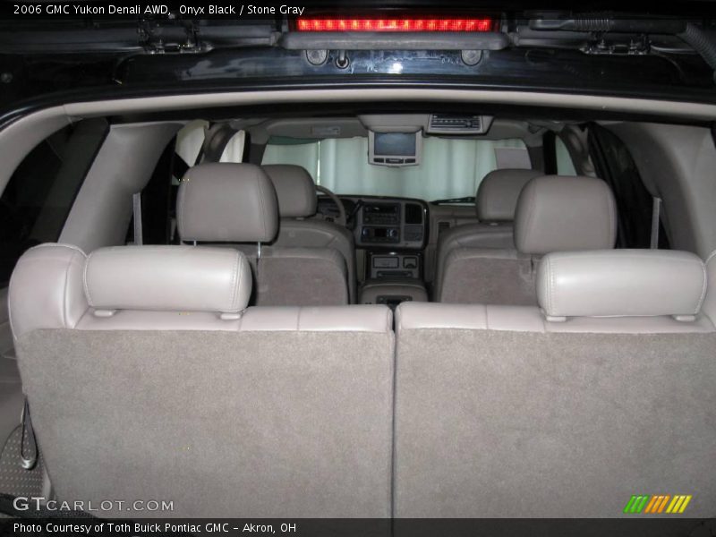 Onyx Black / Stone Gray 2006 GMC Yukon Denali AWD