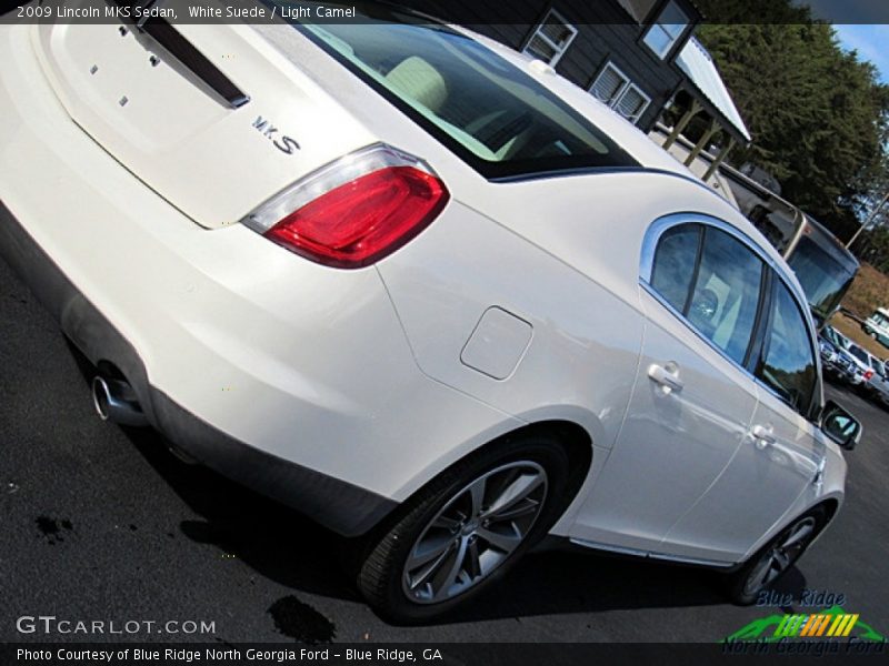 White Suede / Light Camel 2009 Lincoln MKS Sedan