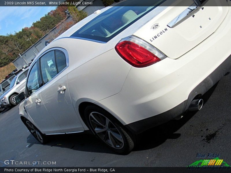 White Suede / Light Camel 2009 Lincoln MKS Sedan