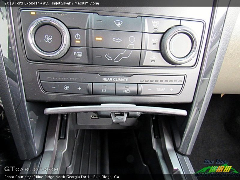 Ingot Silver / Medium Stone 2019 Ford Explorer 4WD