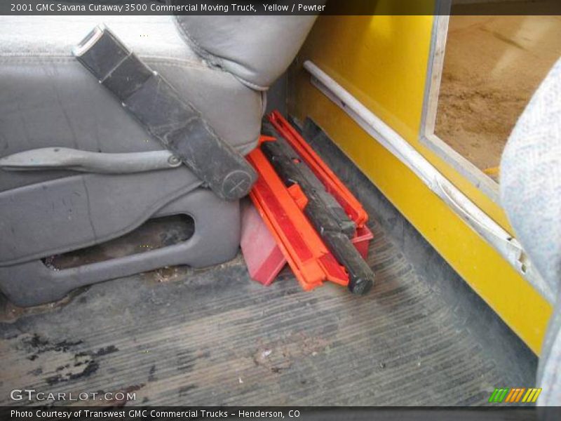Yellow / Pewter 2001 GMC Savana Cutaway 3500 Commercial Moving Truck