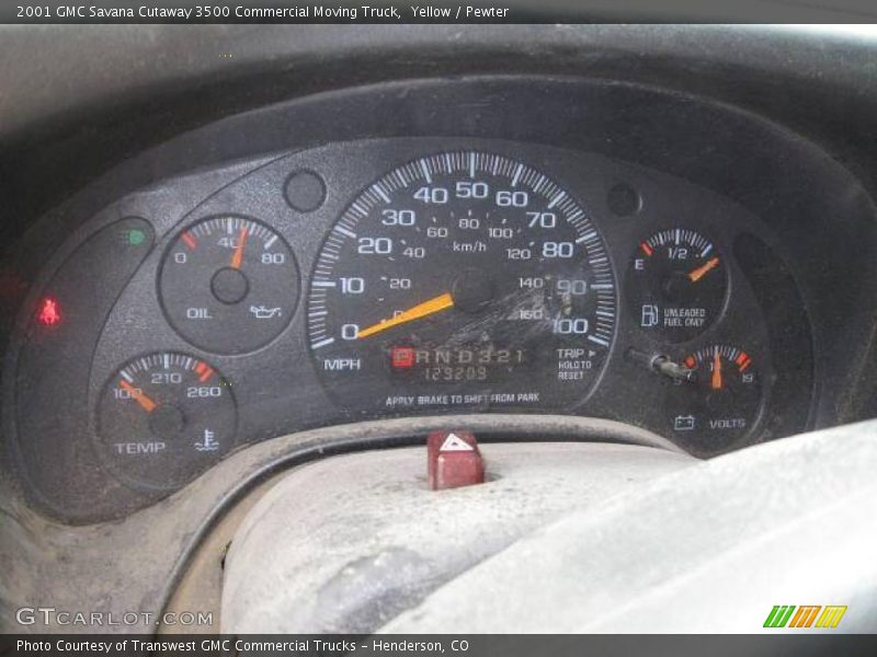 Yellow / Pewter 2001 GMC Savana Cutaway 3500 Commercial Moving Truck