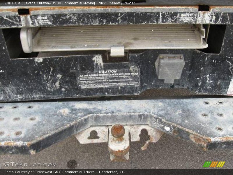 Yellow / Pewter 2001 GMC Savana Cutaway 3500 Commercial Moving Truck