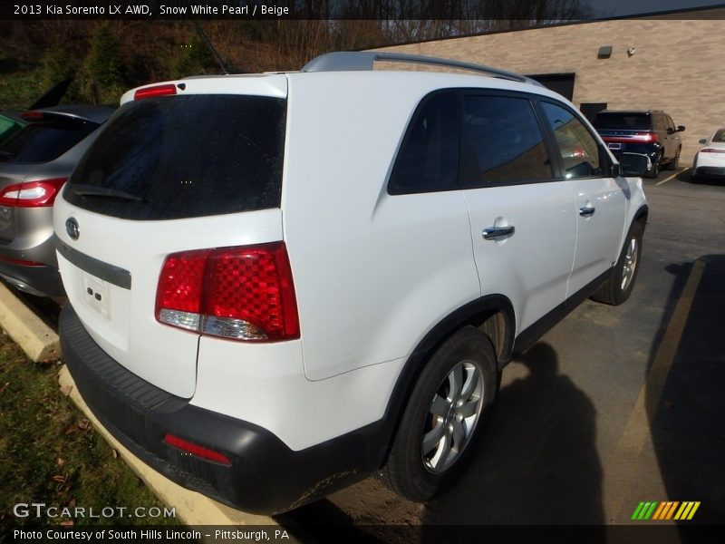 Snow White Pearl / Beige 2013 Kia Sorento LX AWD