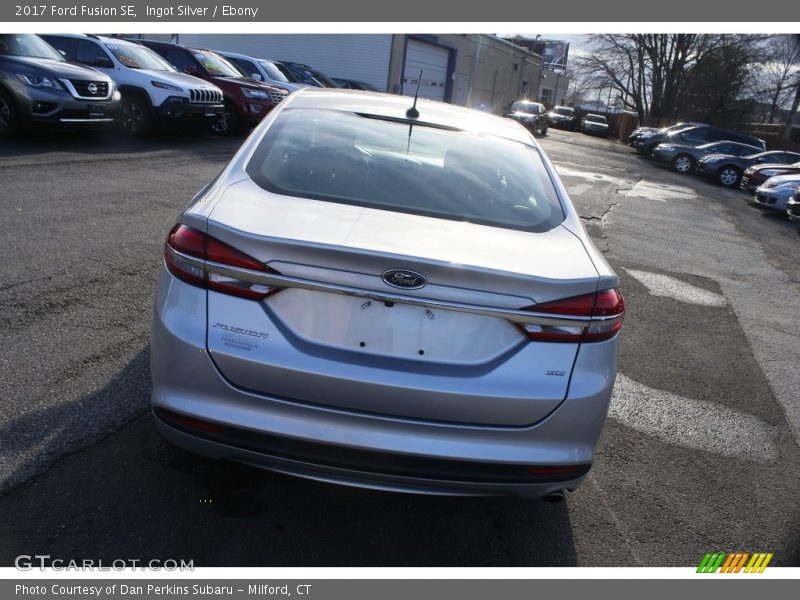 Ingot Silver / Ebony 2017 Ford Fusion SE