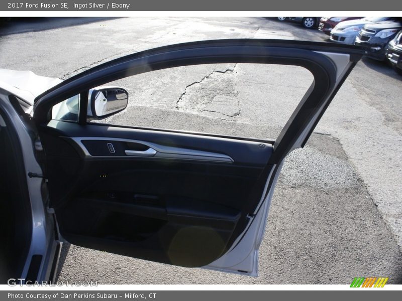 Ingot Silver / Ebony 2017 Ford Fusion SE