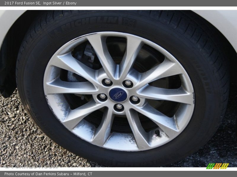 Ingot Silver / Ebony 2017 Ford Fusion SE