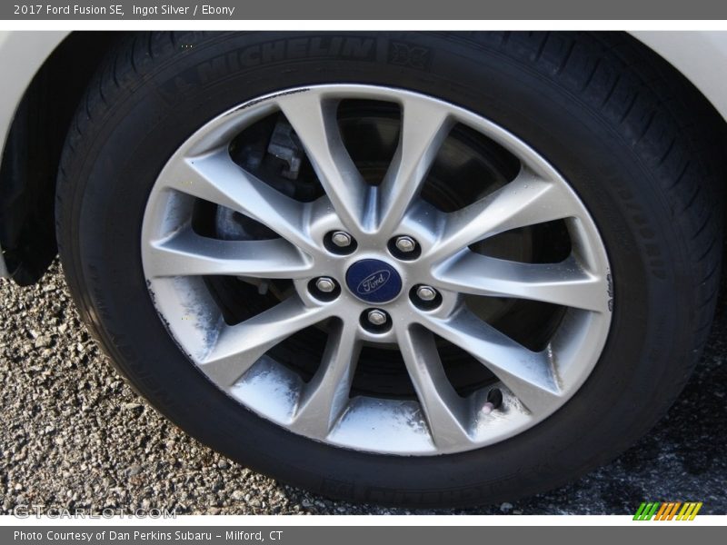 Ingot Silver / Ebony 2017 Ford Fusion SE