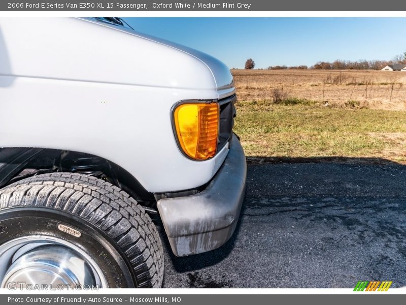Oxford White / Medium Flint Grey 2006 Ford E Series Van E350 XL 15 Passenger