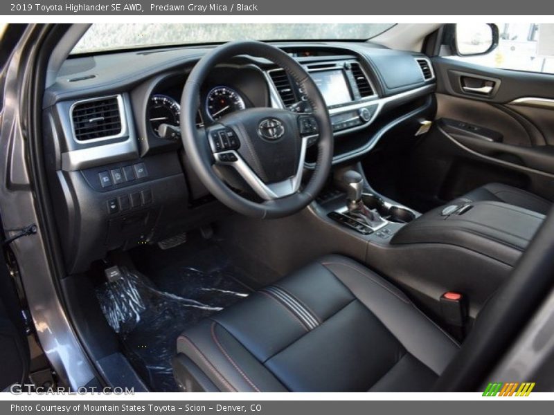 Predawn Gray Mica / Black 2019 Toyota Highlander SE AWD
