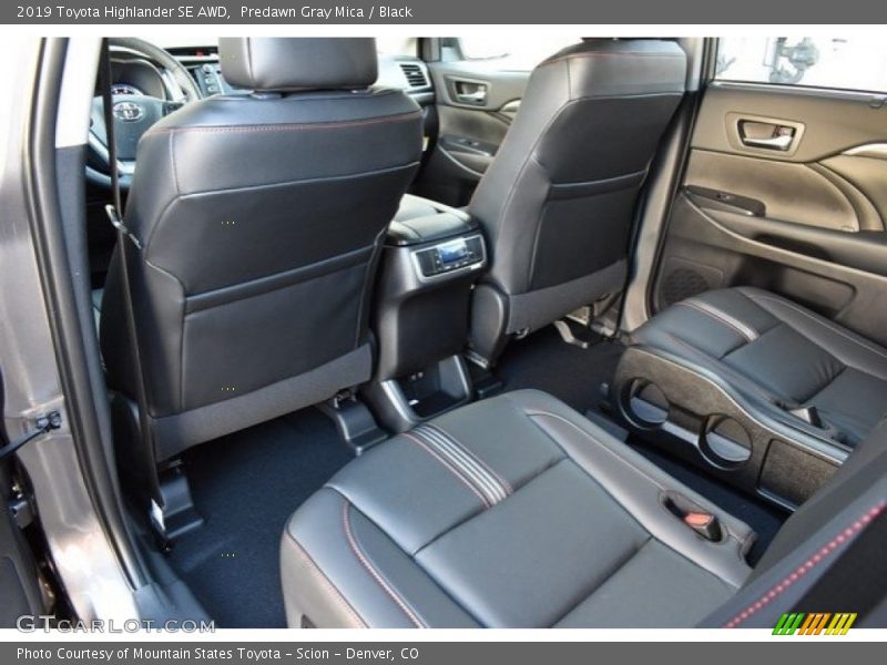 Predawn Gray Mica / Black 2019 Toyota Highlander SE AWD